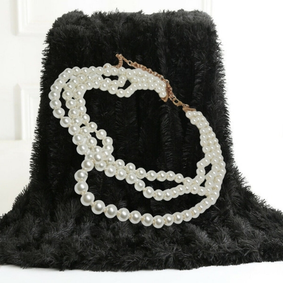 Jewelry - .🎄10/$20.  Triple Layer Faux Pearls Necklace
